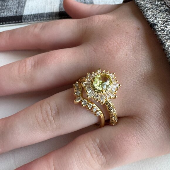 Lime Peridot with White Topaz and 18k gold - Picture 2 of 8